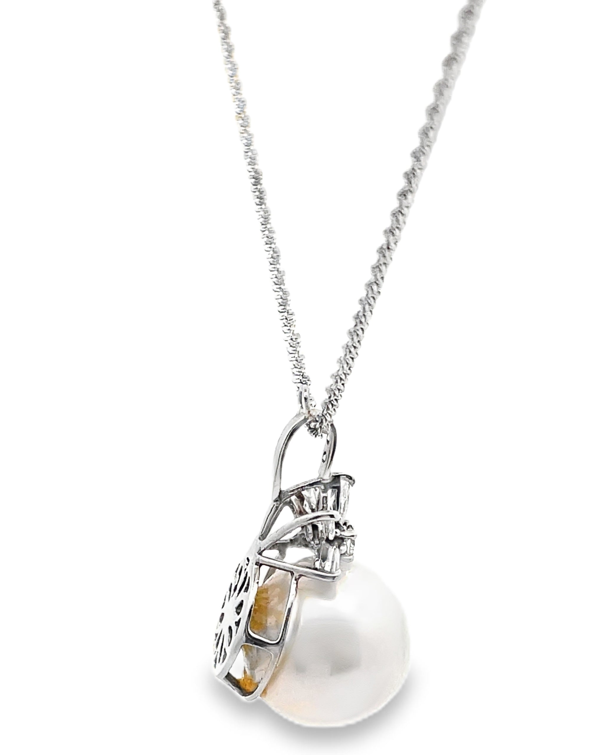 14K White Gold South Sea Pearl Pendant Necklace with Diamonds