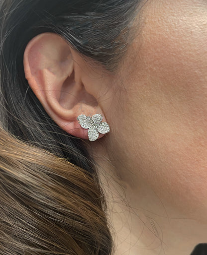 18K White Gold 0.90 Carat Diamond Flower Stud Earrings