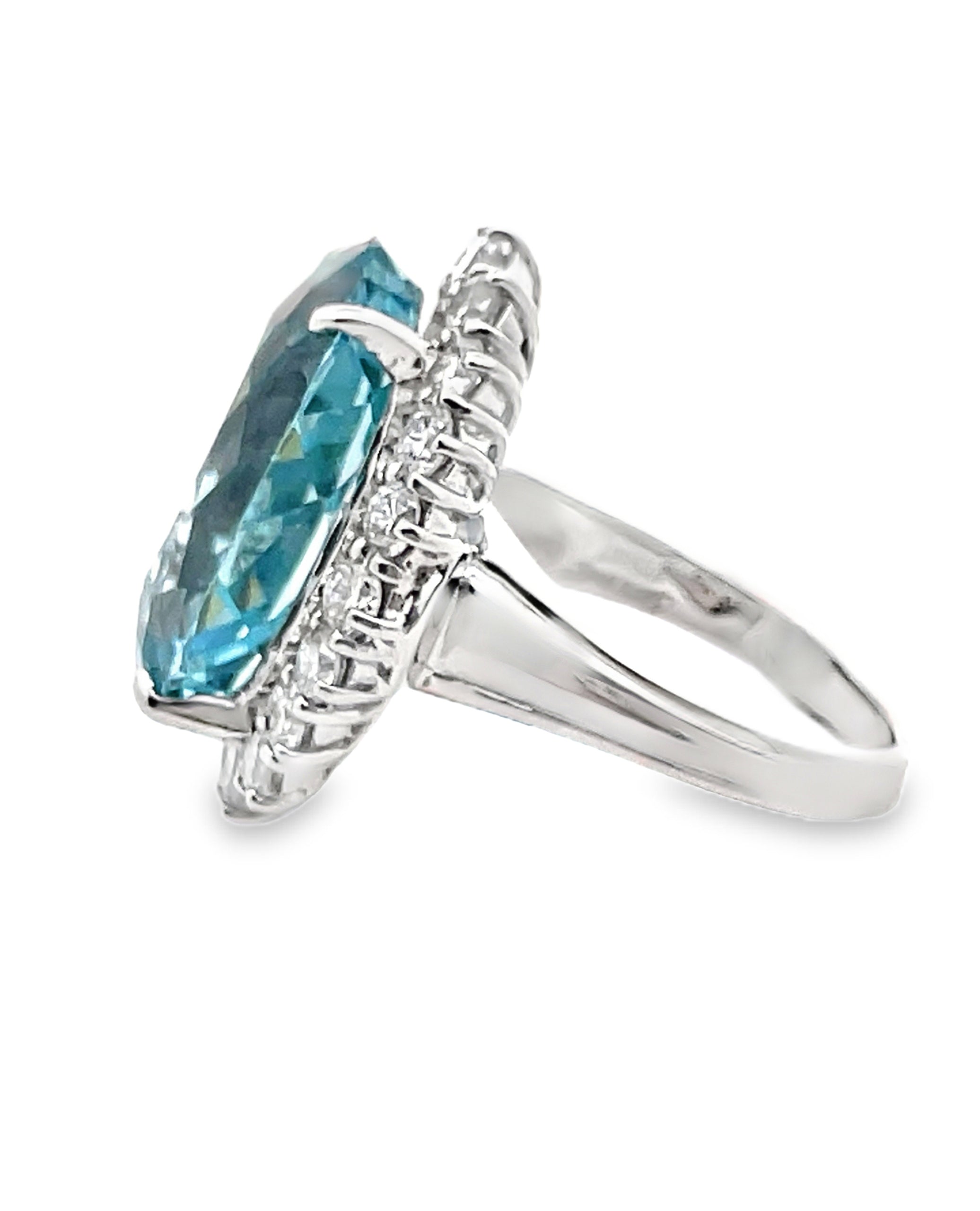 Simon G. LR4139 Platinum Ring with 17.50 Carat Oval Aquamarine & Diamonds