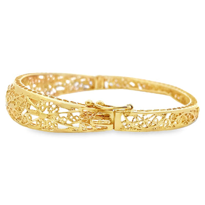 Pre-Owned Vintage 14K Yellow Gold Open-Work Scroll and Filigree Detailed Hinged Bangle Bracelet with Safety Clasp
