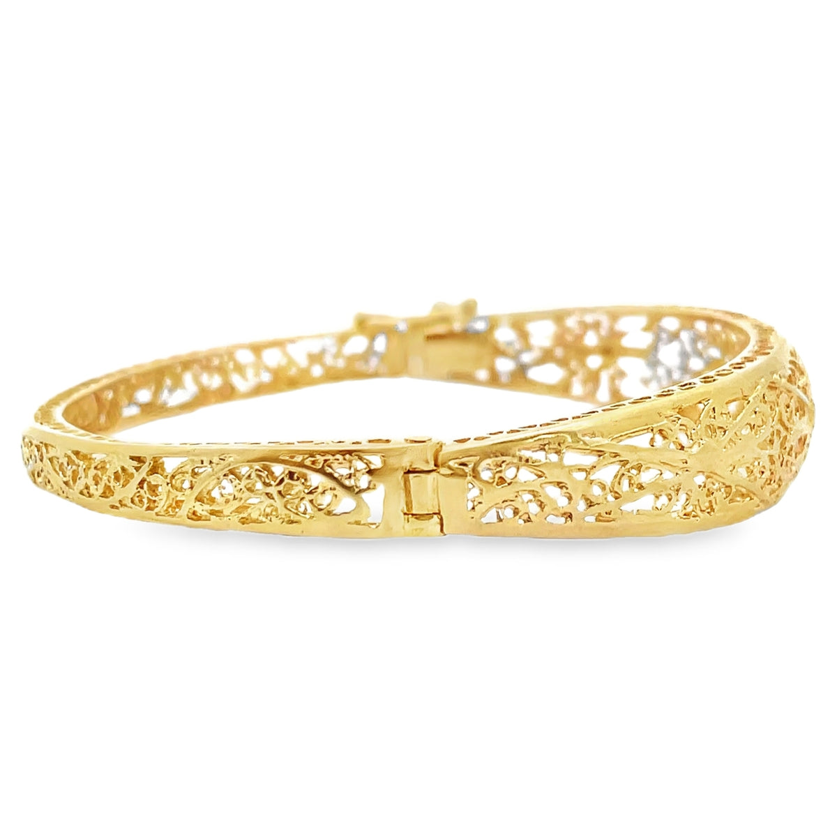 Pre-Owned Vintage 14K Yellow Gold Open-Work Scroll and Filigree Detailed Hinged Bangle Bracelet with Safety Clasp