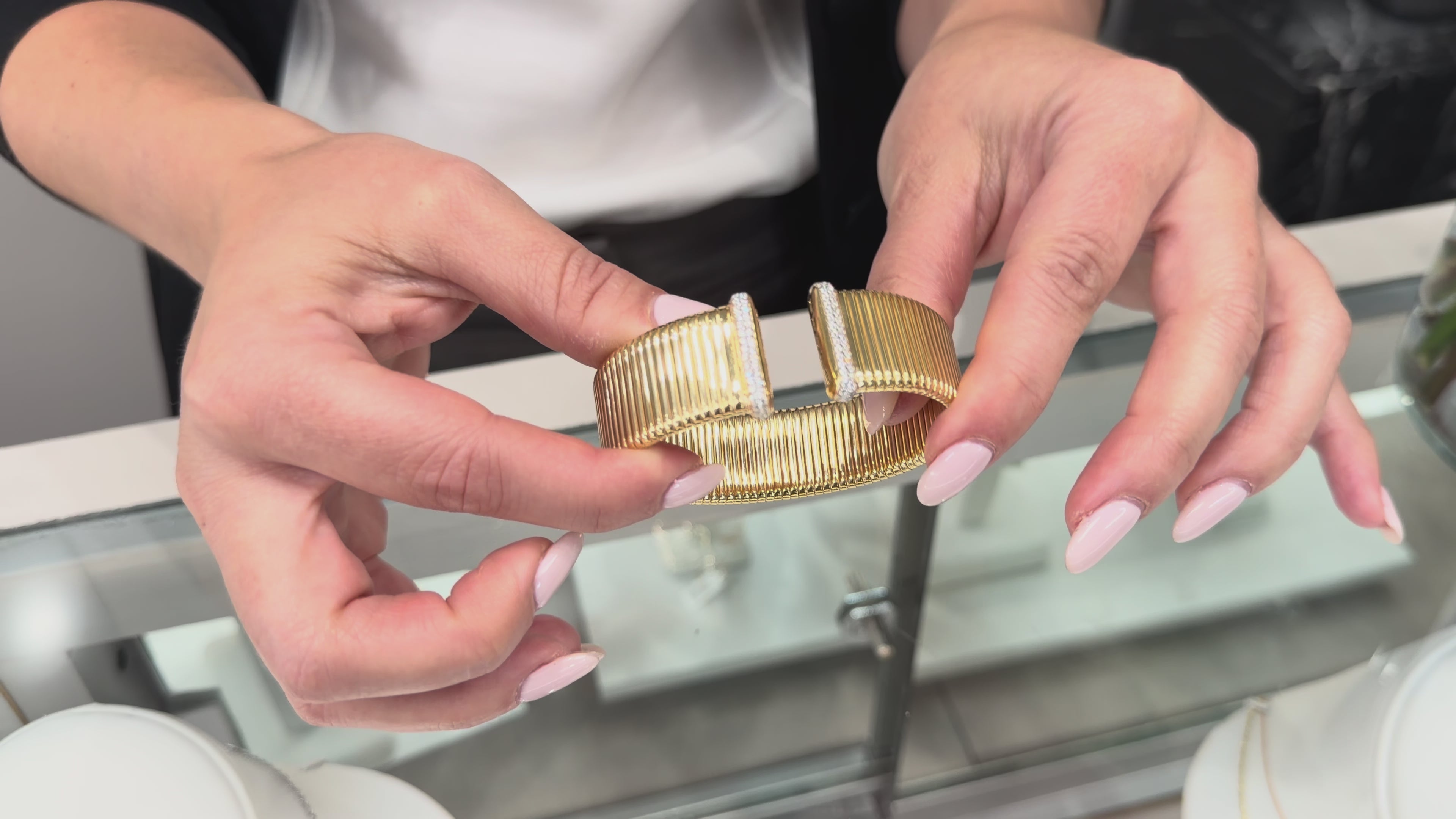 Ladda video: Marcello Pane BRFO 297G Sterling Silver Cuff Bangle Bracelet with Gold Overlay