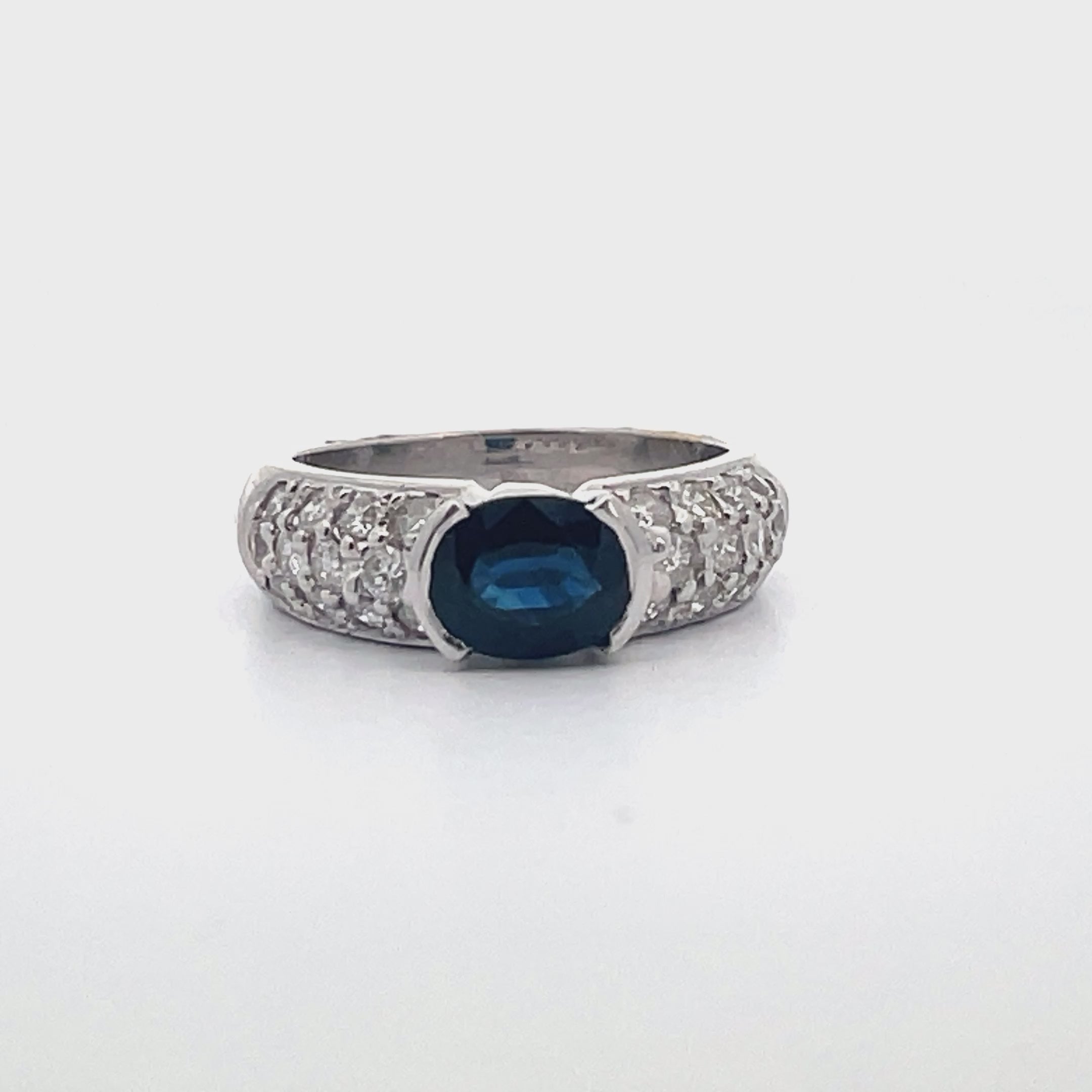 Sapphire Ring with 0.98 Carats of Diamonds