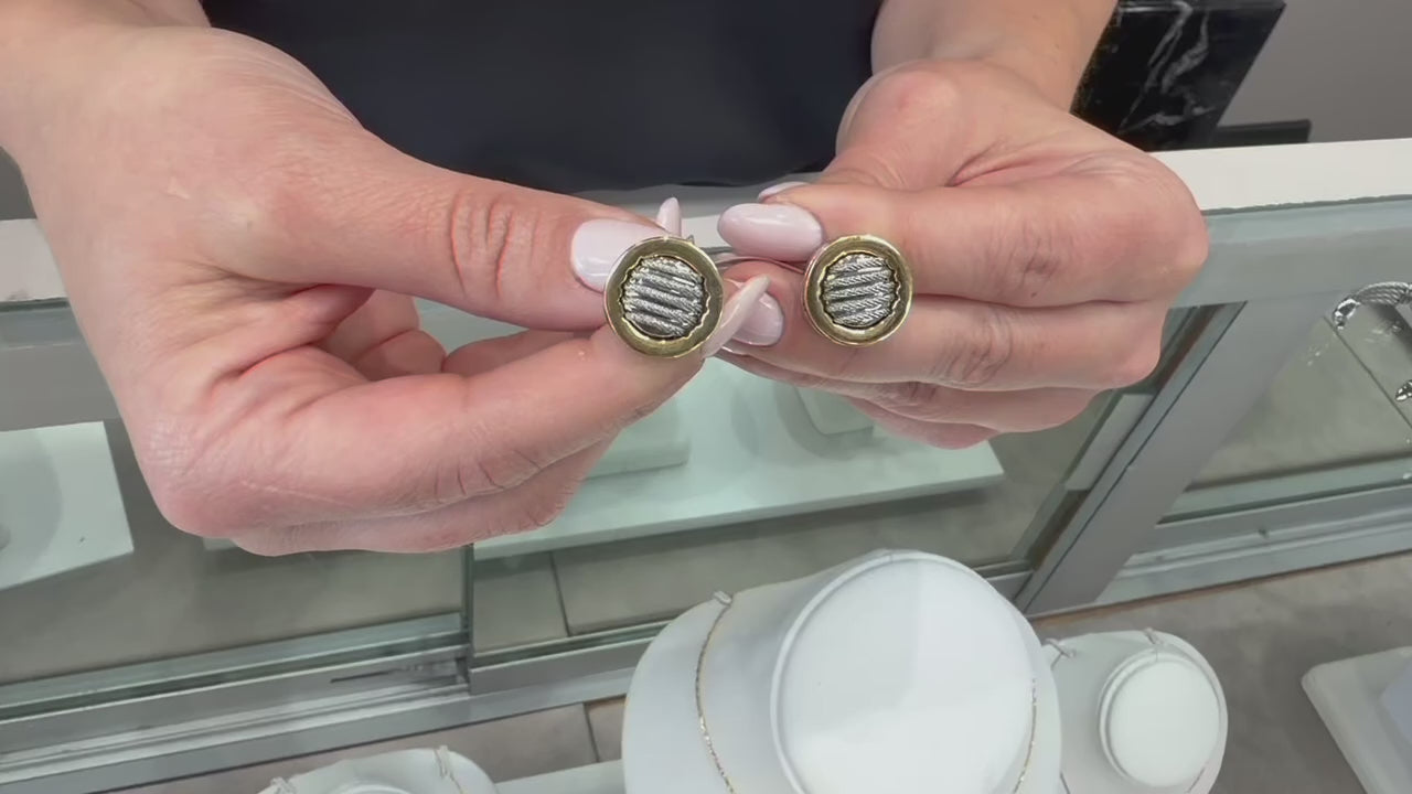 वीडियो लोड करें: Alor Stainless Steel Cufflinks with White CableS and 18K Gold