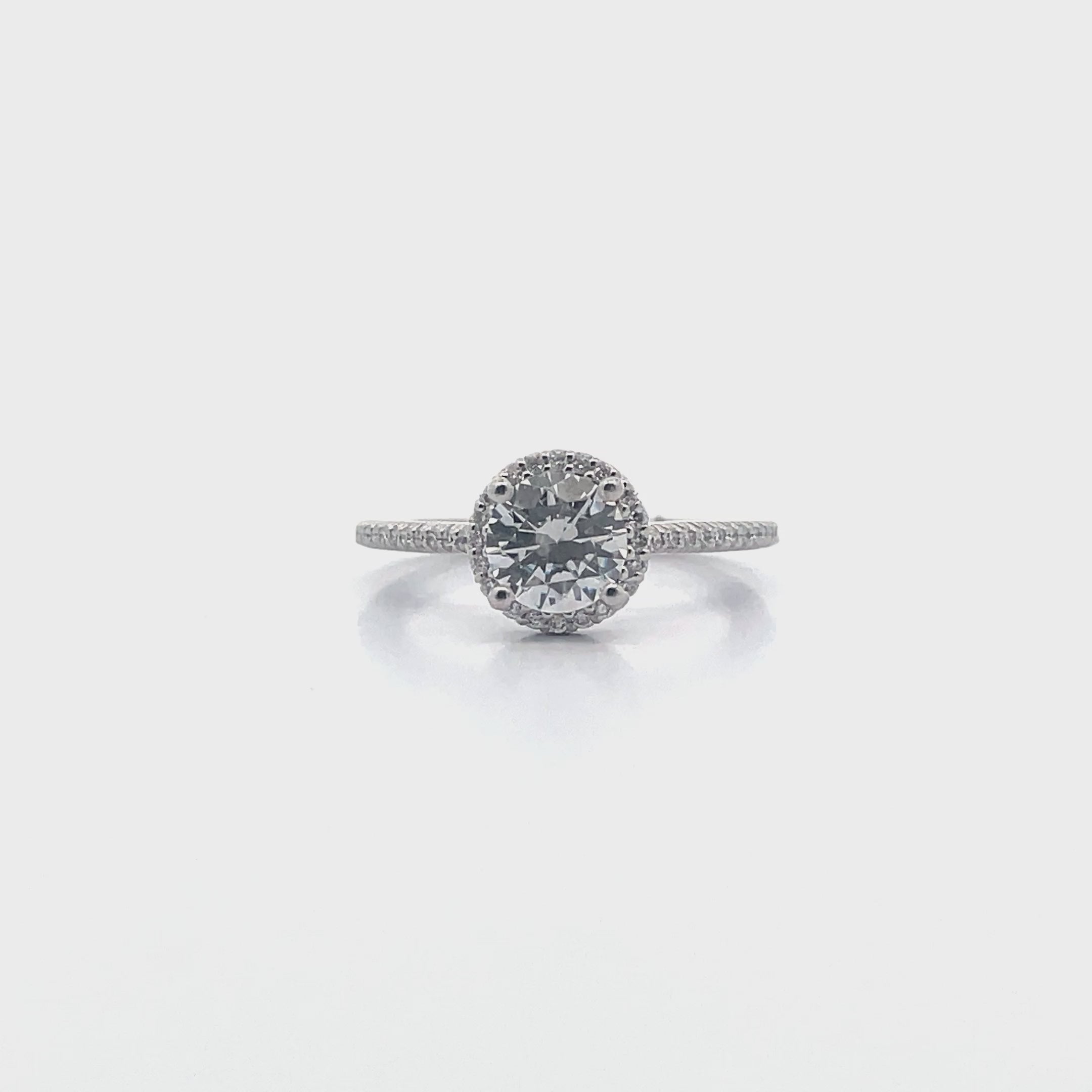 Lataa video: Ritani 1RZ3702 French-Set Halo Engagement Ring Setting for 6.5 Millimeter Round Center Stone