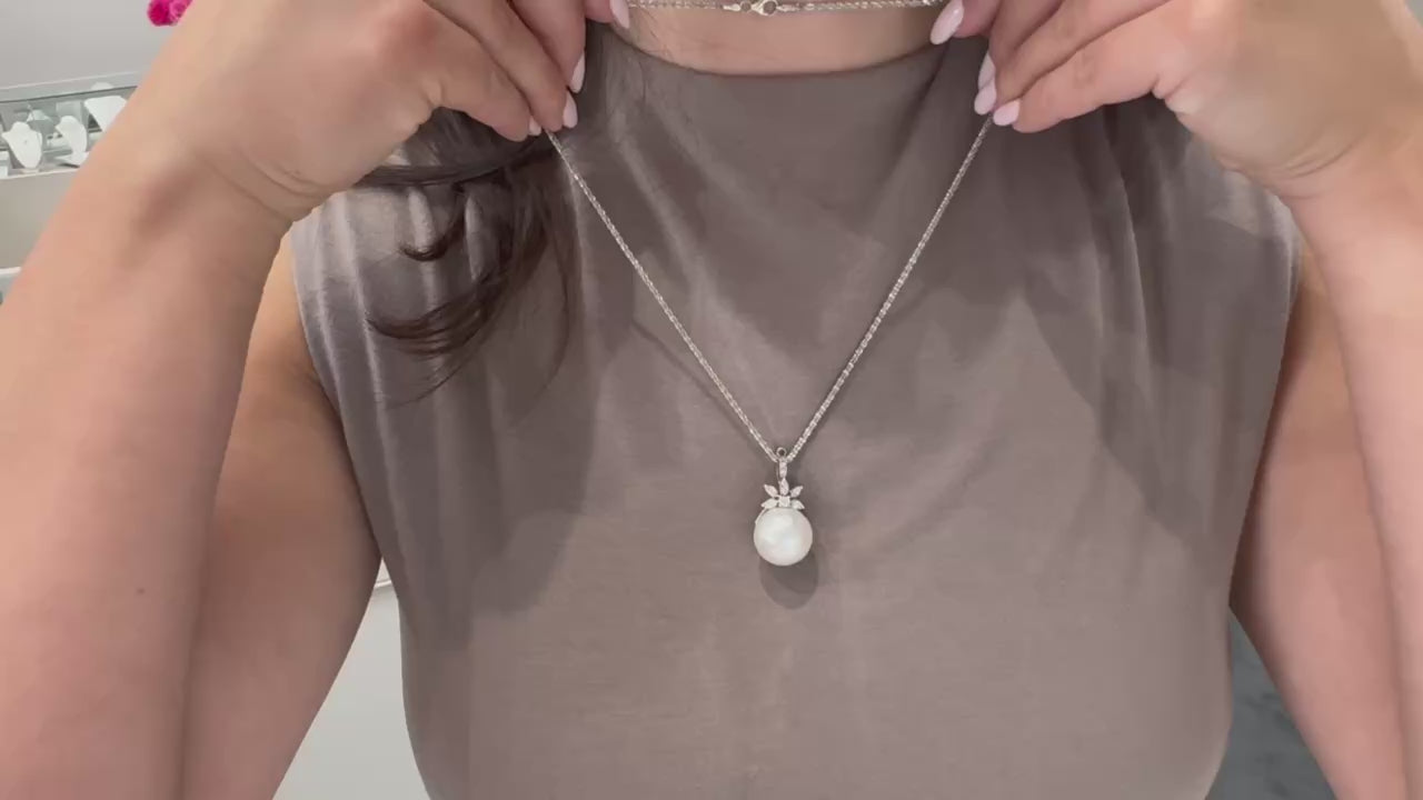 Load video: 14K White Gold South Sea Pearl Pendant Necklace with Diamonds