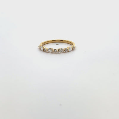 18K Yellow Gold Diamond Band