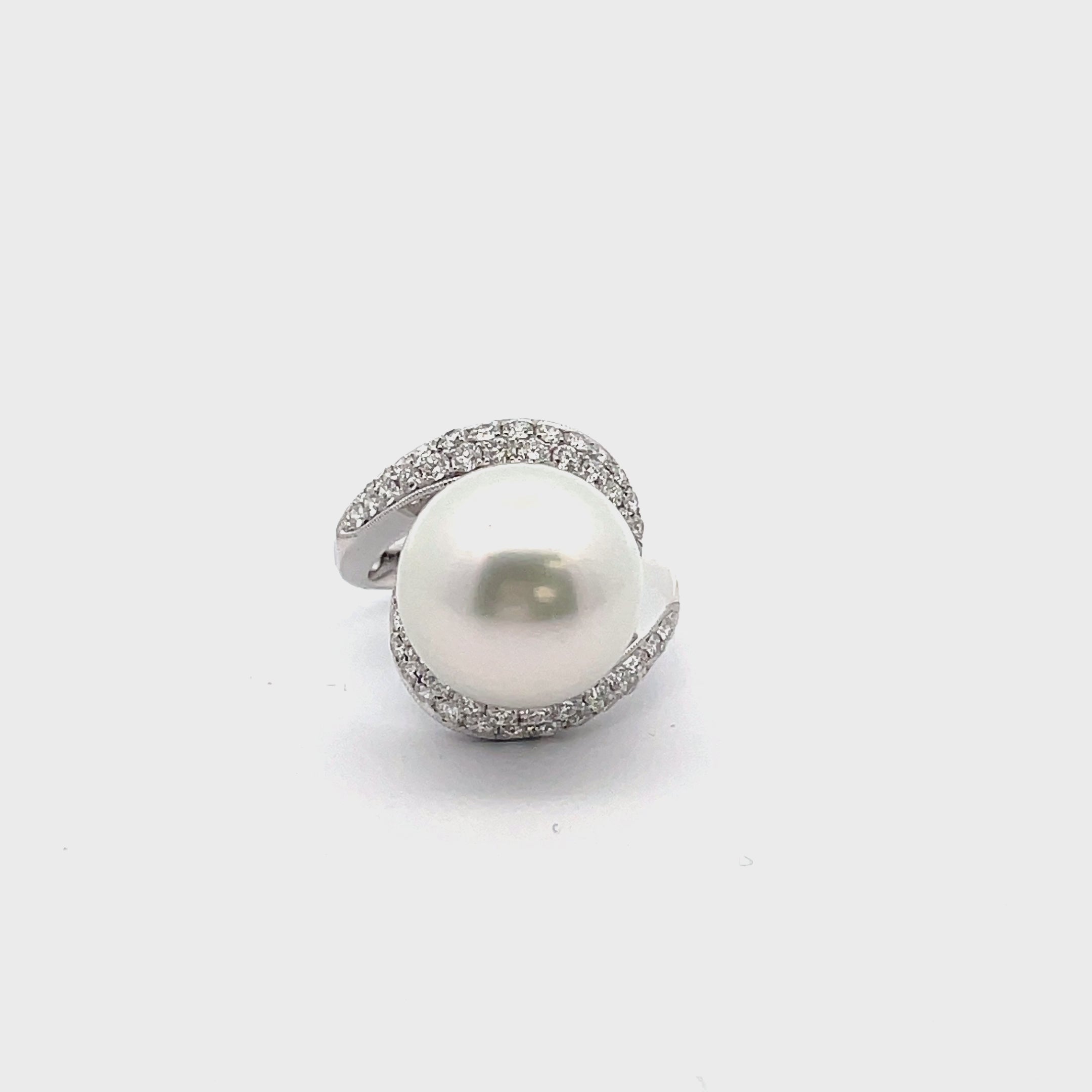 18K White Gold Ring with South Sea Pearl