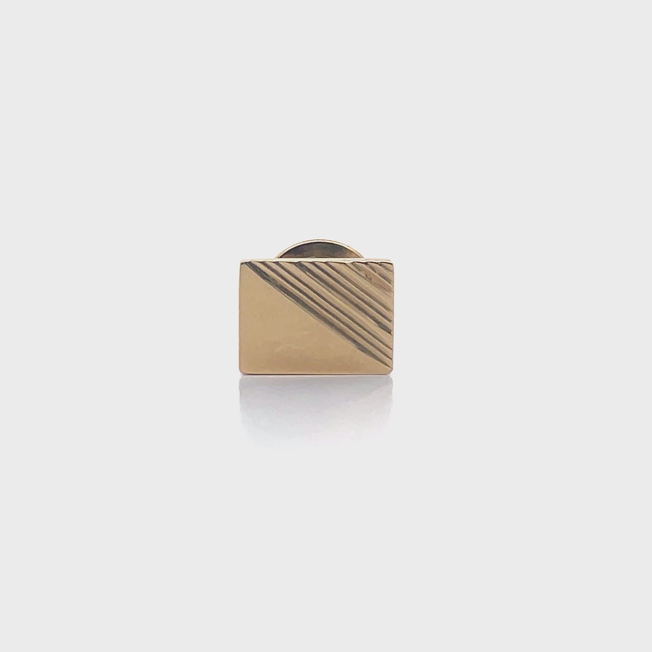 تحميل الفيديو: 14K Yellow Gold Rectangular Tie Tack