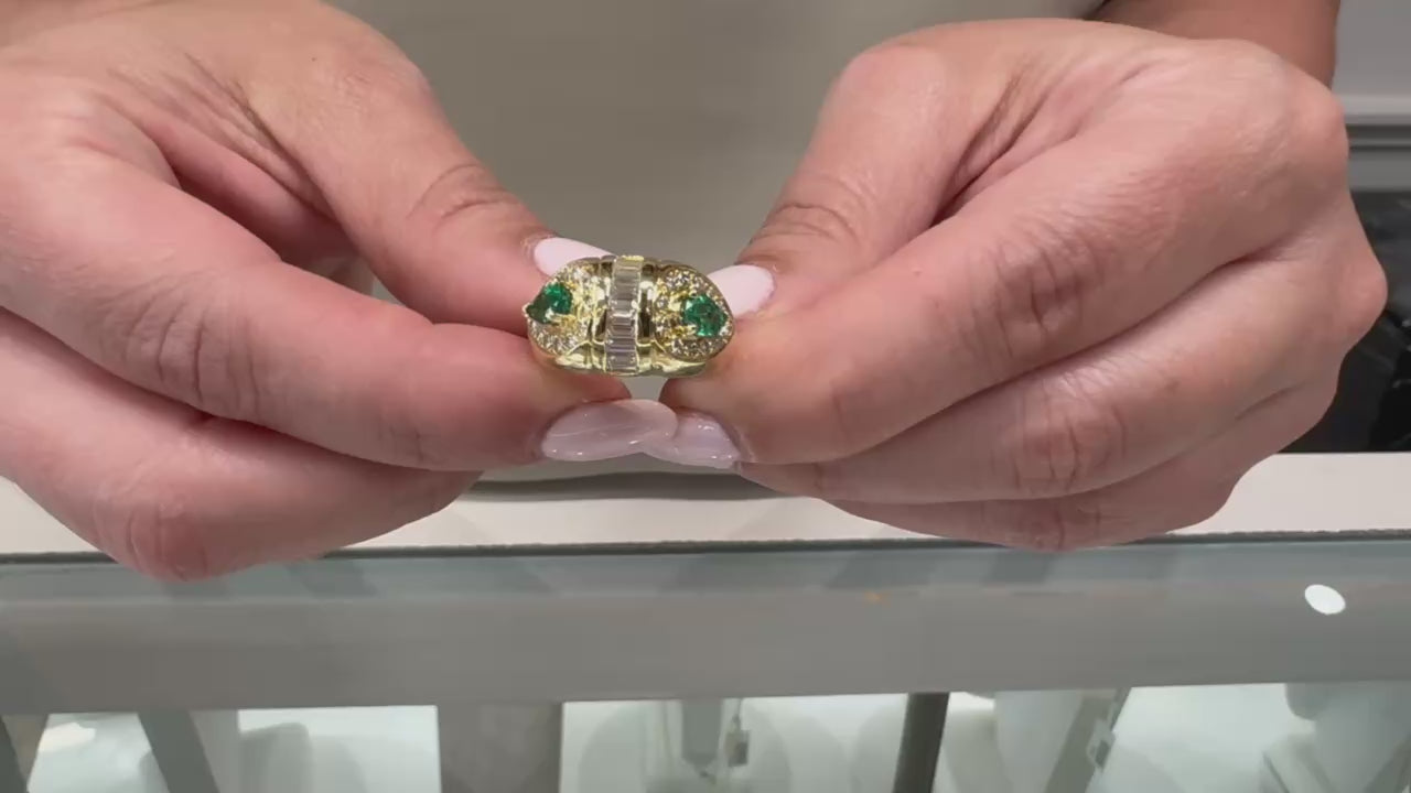 Vintage Pear Shaped Emerald Ring with Baguette & Round Diamonds Set in 18K Gold