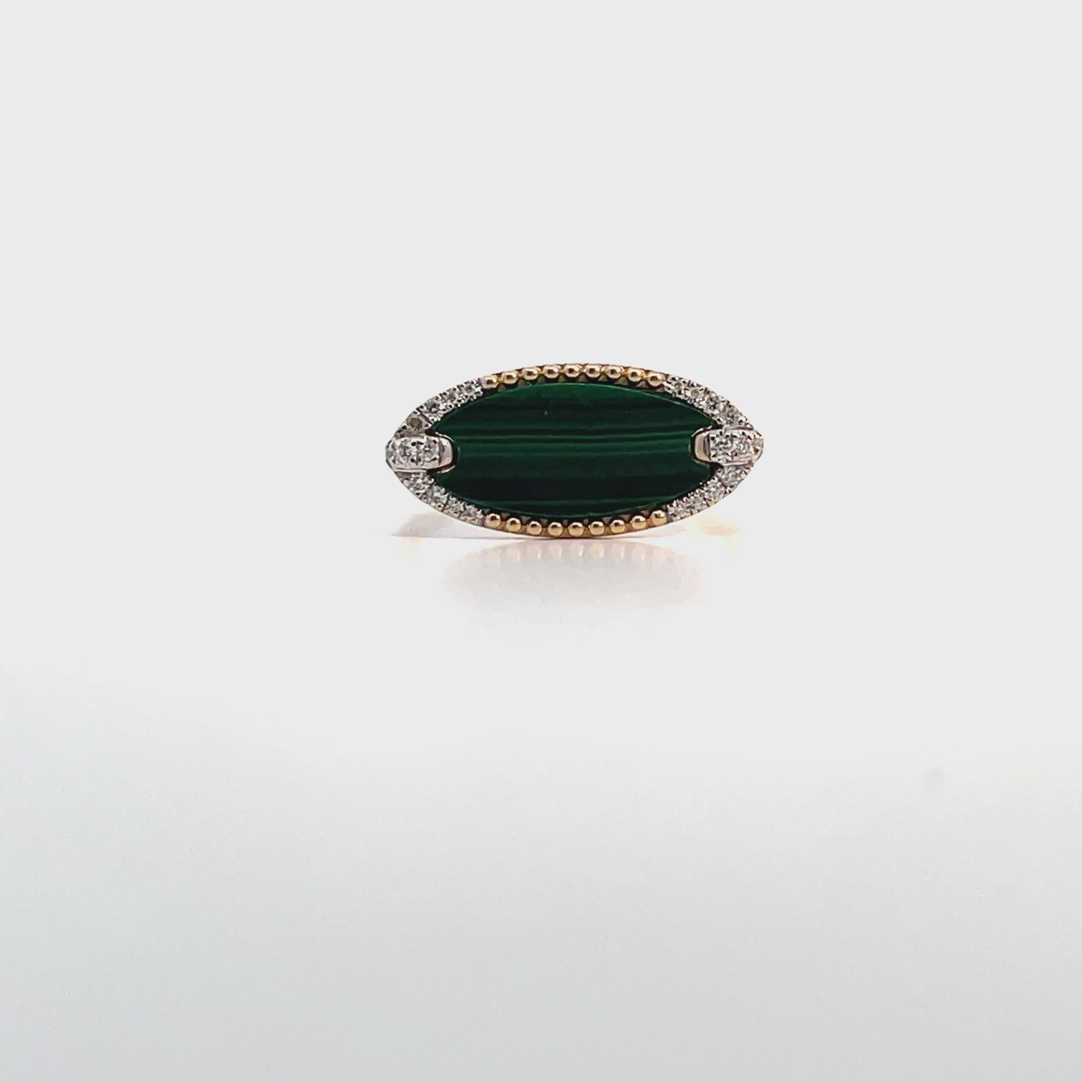 تحميل الفيديو: 14K Yellow Gold Malachite &amp; Diamond Ring