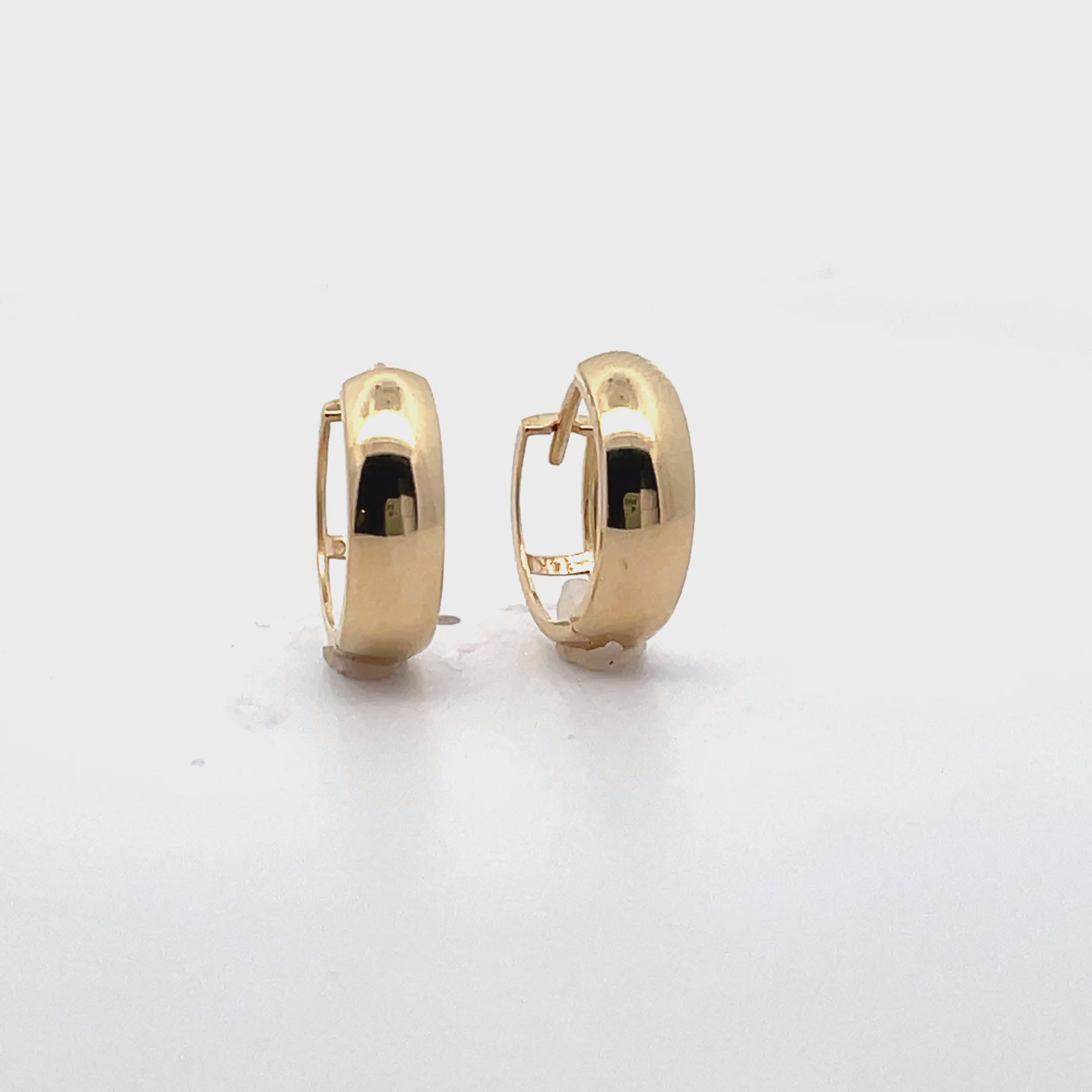 Load video: 14K Yellow Gold 4.5mm Wide Hoop Earrings