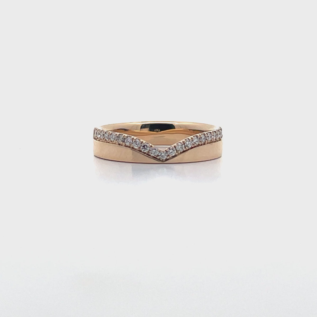 14K Yellow Gold 0.20 Carat Diamond V Band Ring