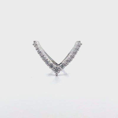 18K White Gold "V" Shape Diamond Ring 0.58 Carats