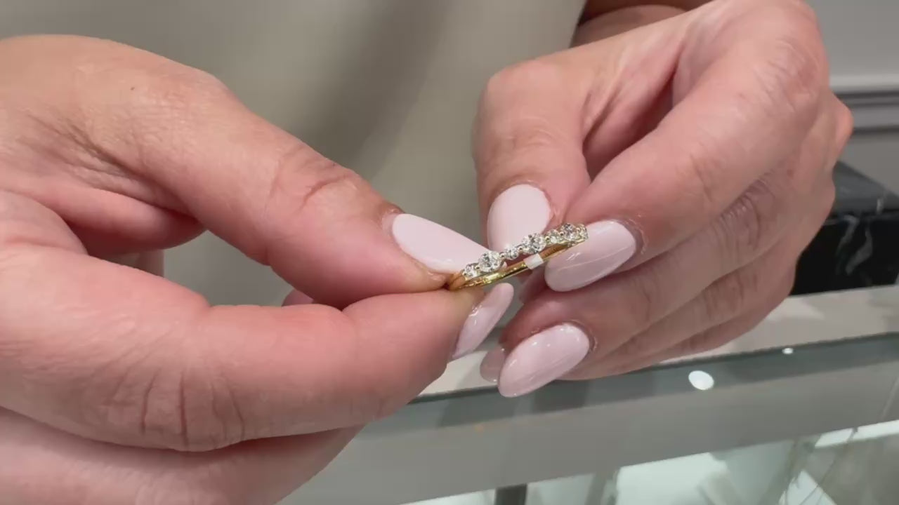 18K Yellow Gold Diamond Band