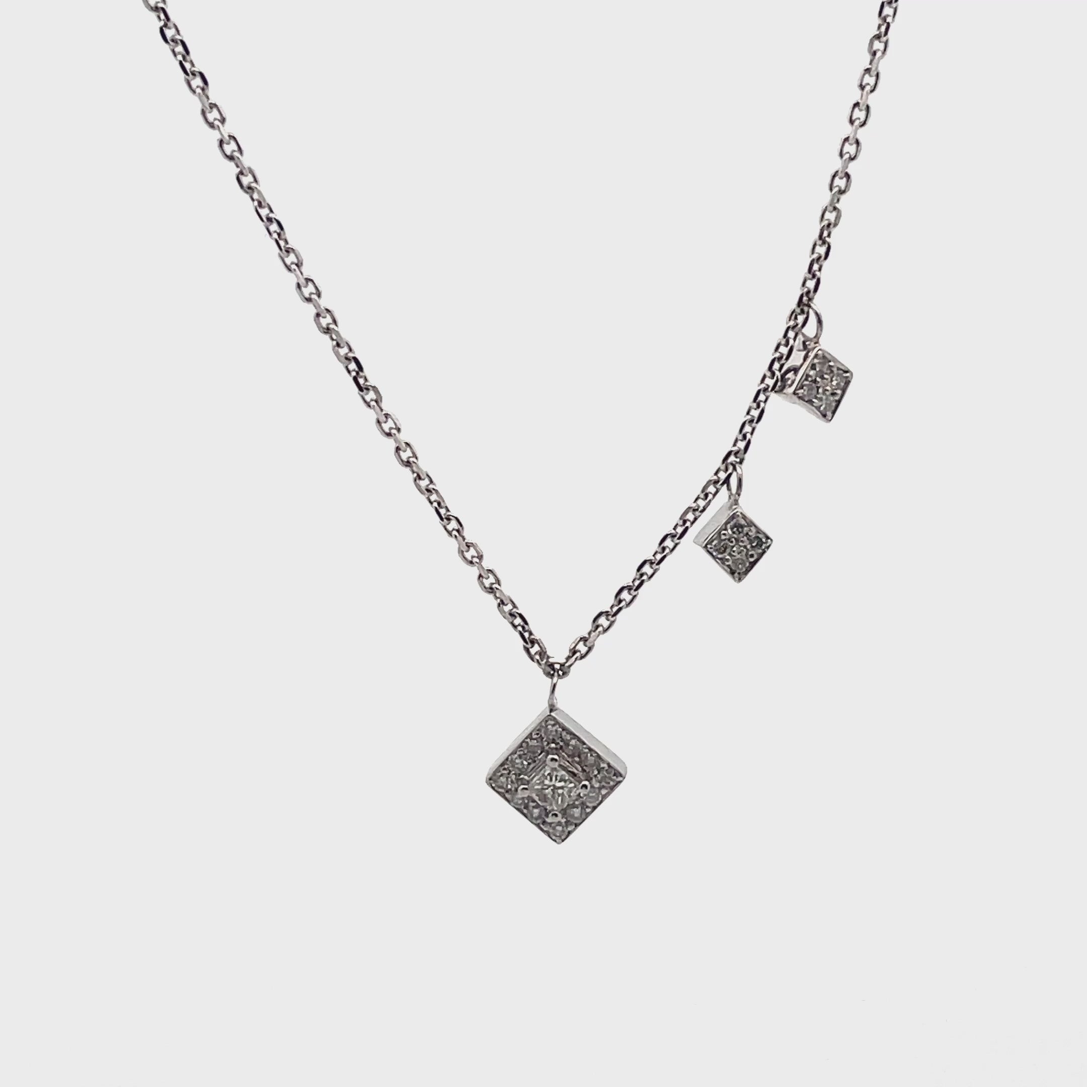 Video laden: 14K White Gold 0.15 Carat Diamond Necklace with 3 Affixed Diamond Shaped Pendants