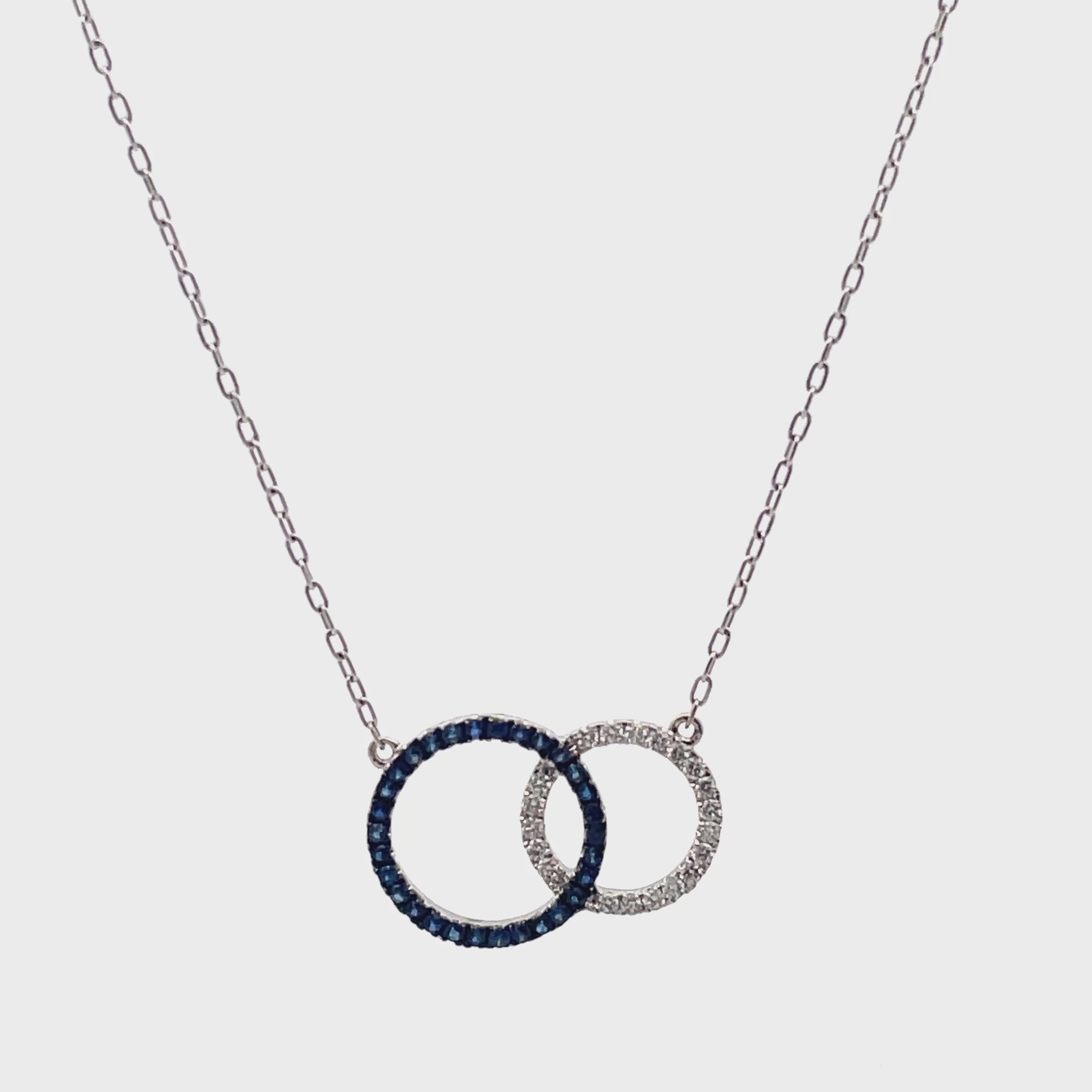 비디오 로드: 18K White Gold Interlocking Circle Necklace with Sapphires &amp; Diamonds