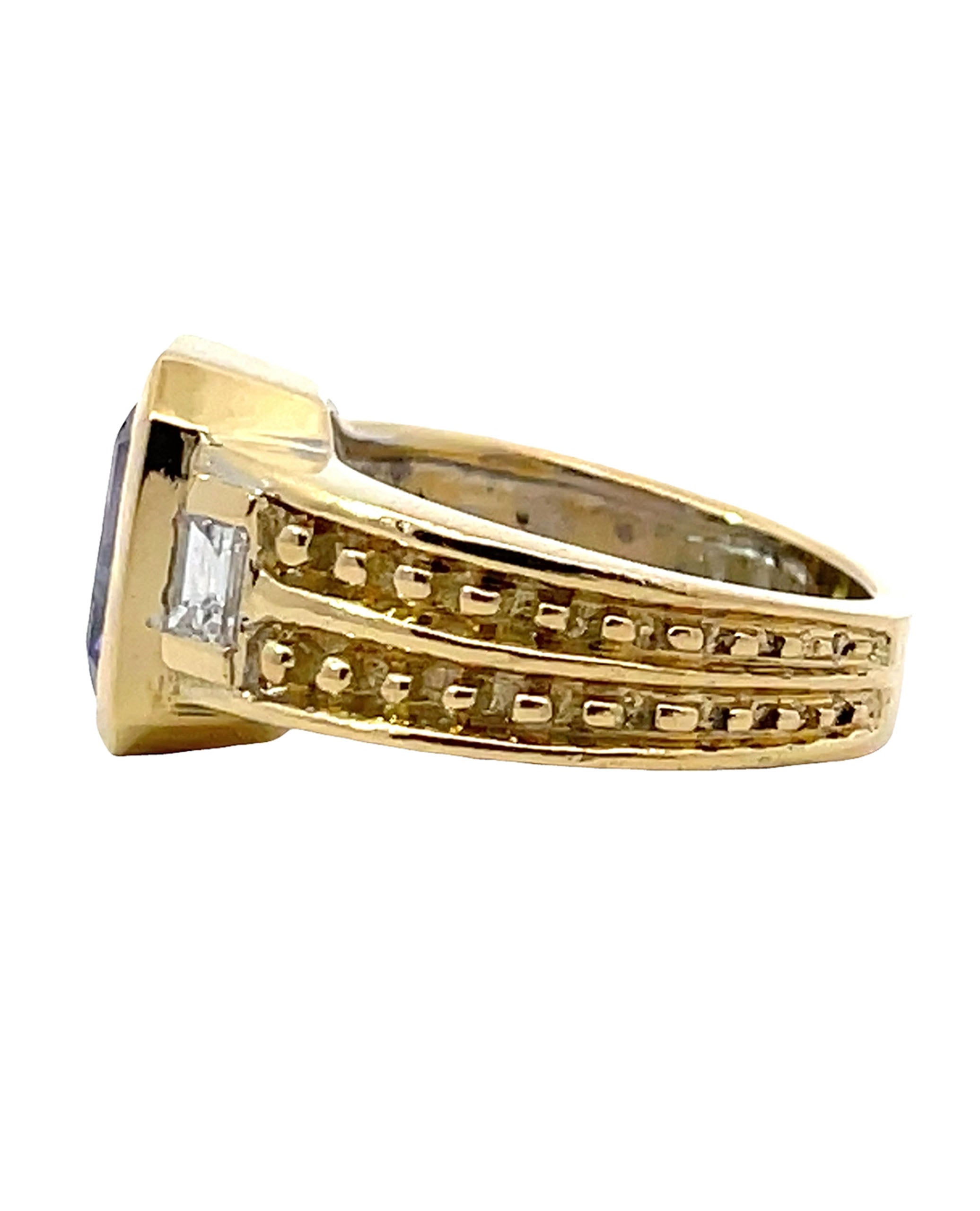 18K Yellow Gold Ring with Tanzanite & Diamond