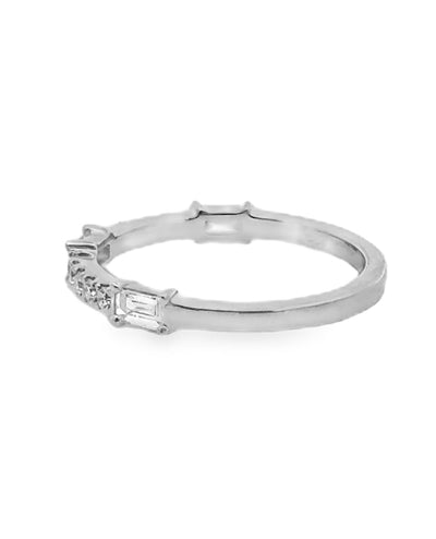 18K White Gold Diamond Ring
