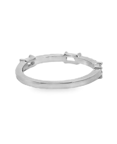 18K White Gold Diamond Ring