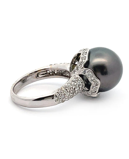 18K White Gold Ring with Tahitian Pearl