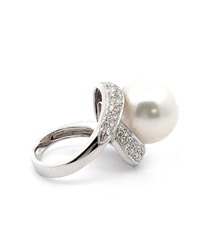 18K White Gold Ring with South Sea Pearl