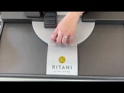 Ritani 1PCZ1966 18K White Gold Classic Princess Cut Engagement Ring Setting for 5.5 Millimeter Center Stone